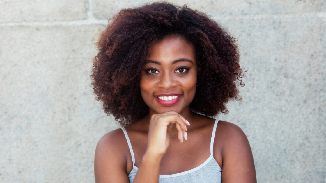 Afro-Haarausfall: Ursachen, Lösungen & ein natürliches Öl, das wirklich hilft
