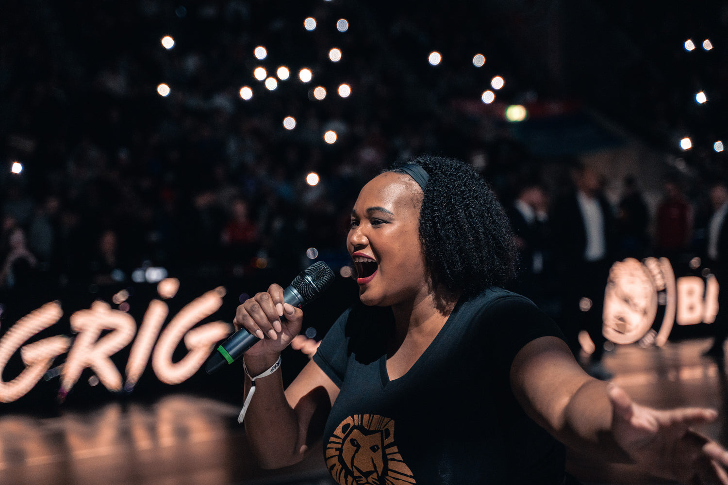 Balungile Gumede: die Musicaldarstellerin beim Singen