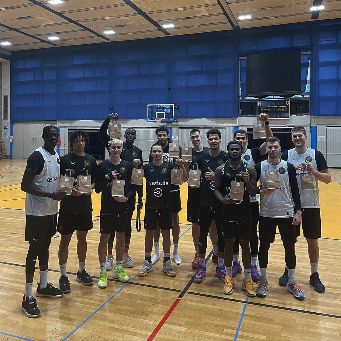 Geschenke für die Basketball Löwen Braunschweig